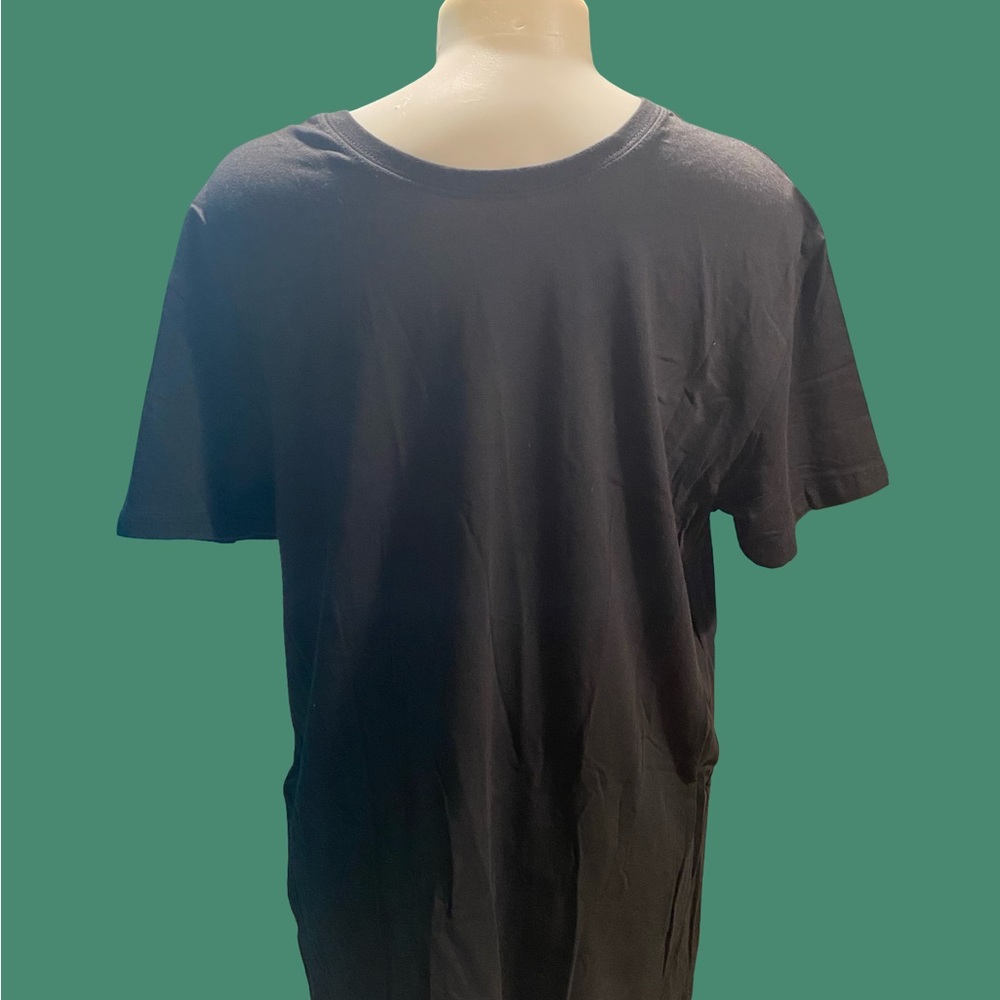 Hanes Men's Black T-Shirt NWOT